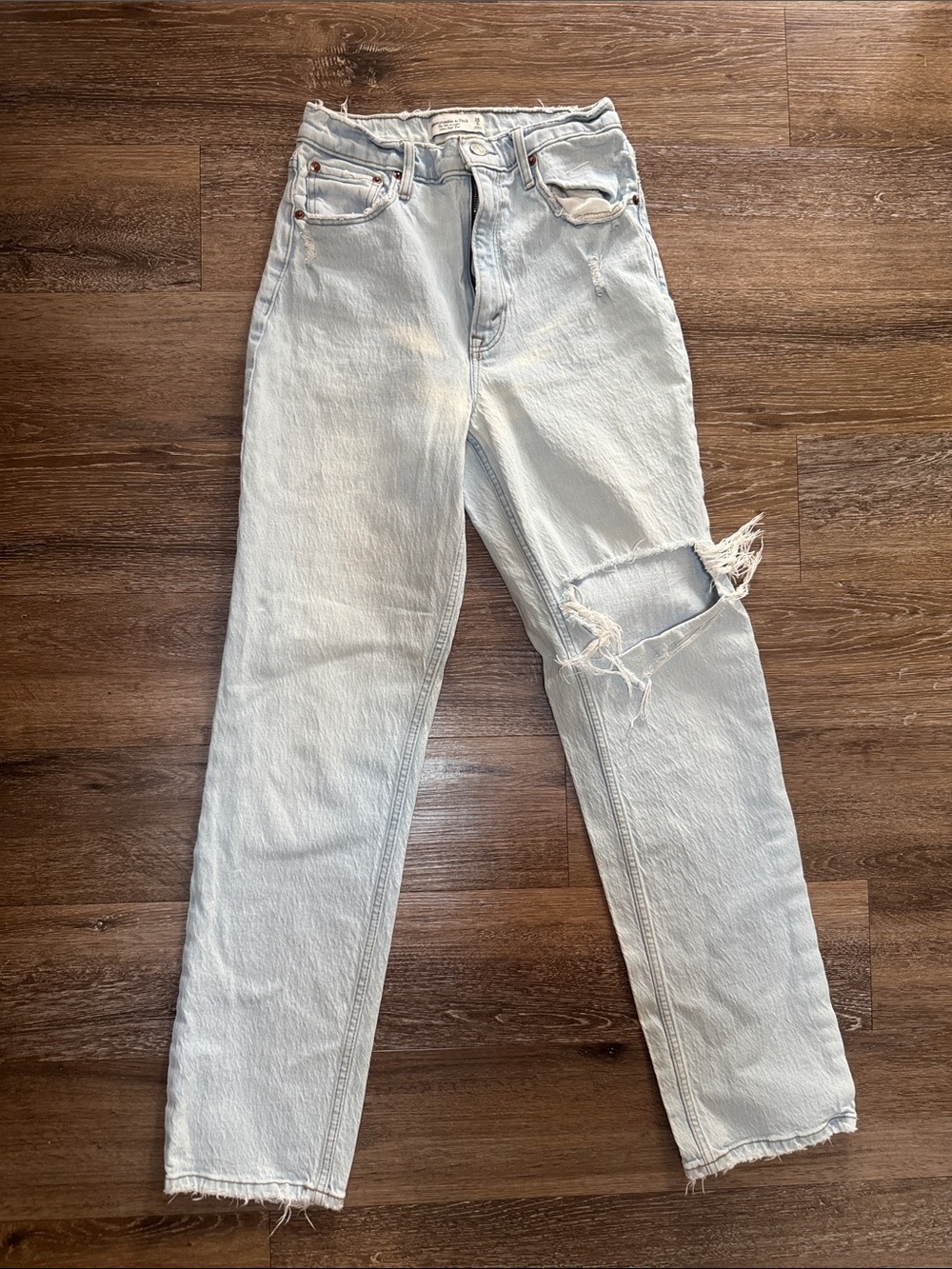Abercrombie & Fitch The 90s Straight Ultra High-Rise Women’s Jeans